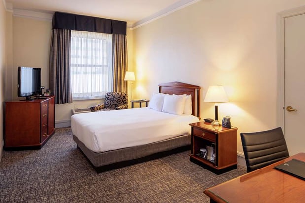 Images Hilton Cincinnati Netherland Plaza