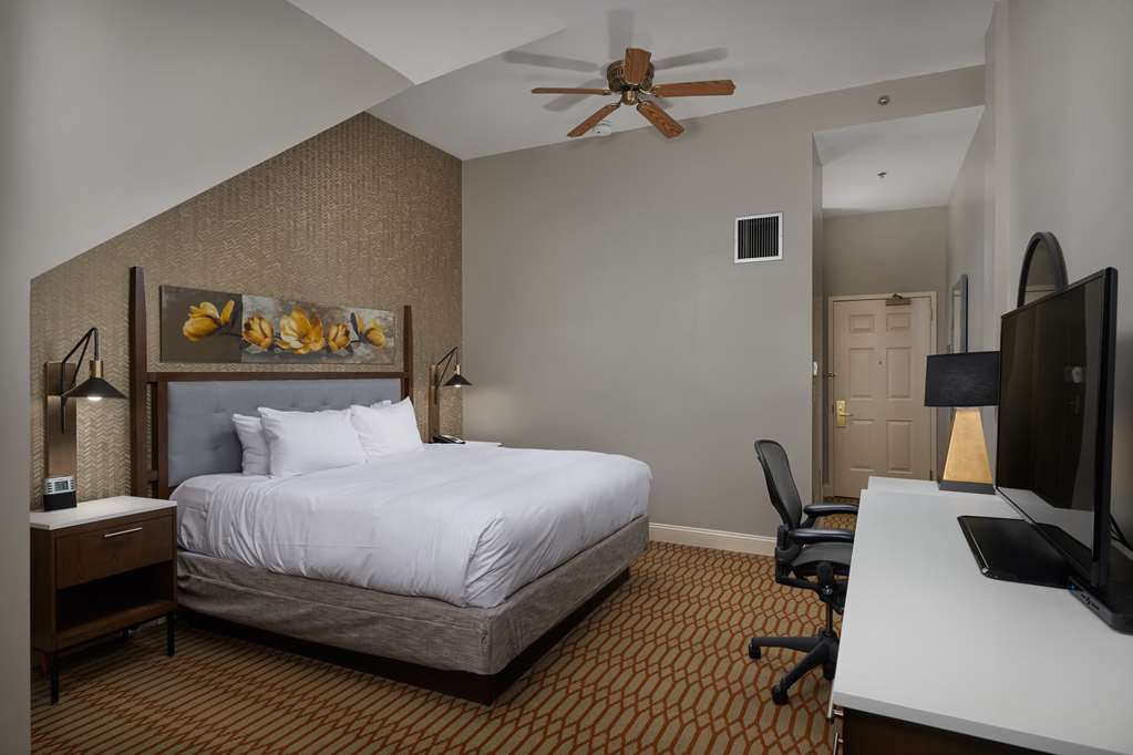Guest room