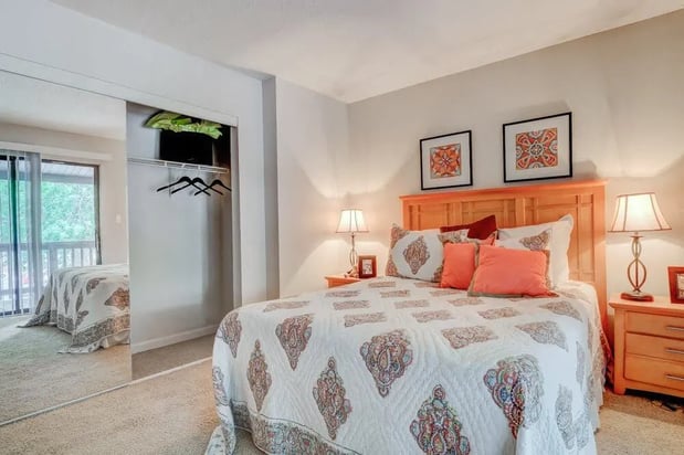Images Canyon Creek Apartments & Townhomes