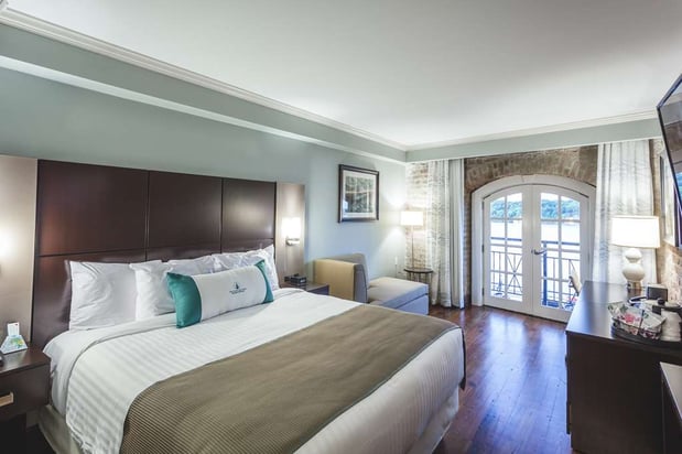 Images The Cotton Sail Hotel Savannah, Tapestry Collection by Hilton