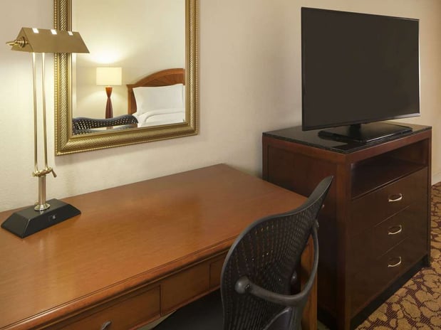Images Hilton Garden Inn Virginia Beach Town Center