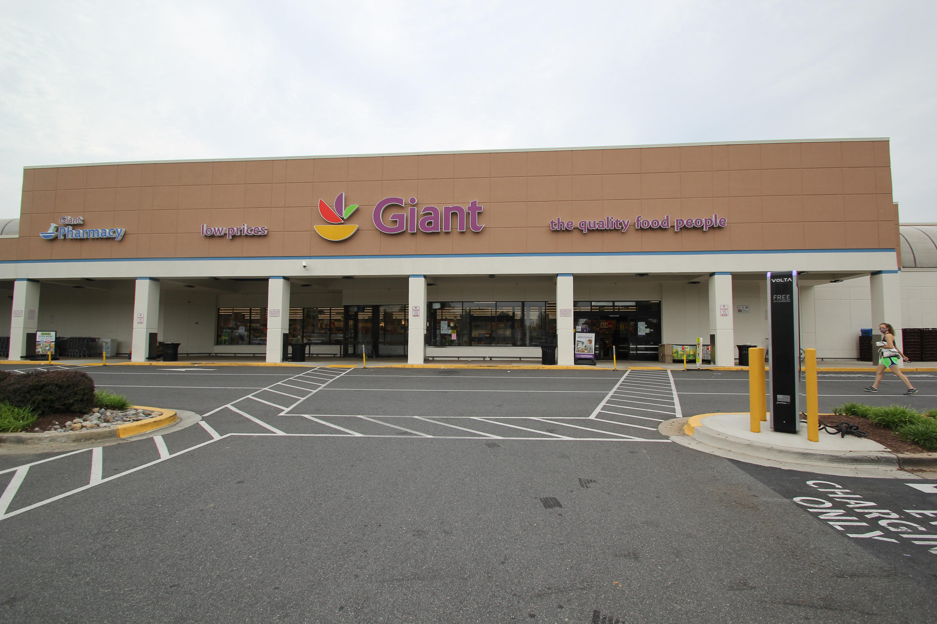 Giant Food - Gaithersburg, MD 20879 - (301)926-0340 | ShowMeLocal.com