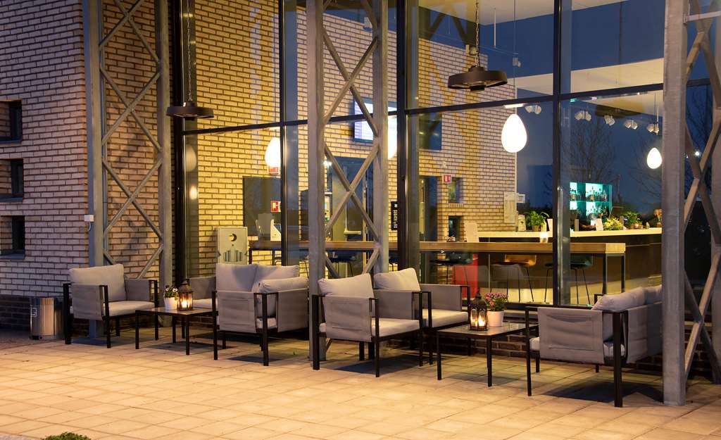 Images Park Inn by Radisson Oslo Airport Hotel West