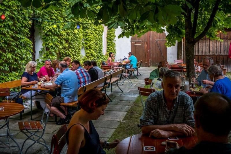 Klosterhof Asbach, Hauptstraße 50 in Rotthalmünster