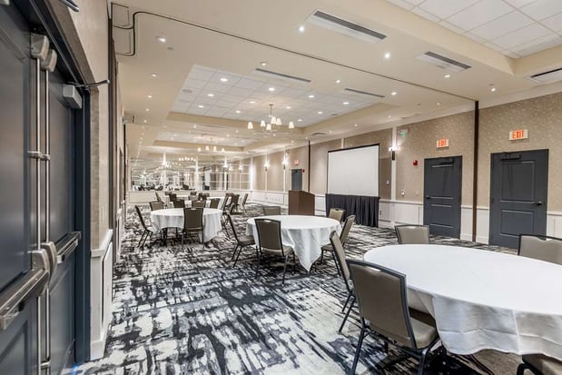 Images Hilton Promenade at Branson Landing