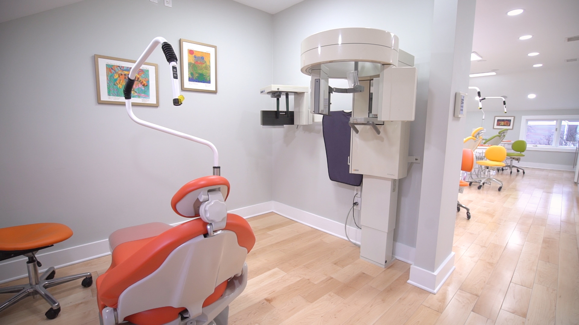 For over 25 years, Dr. Garrick Wong has built a reputation as an exceptional orthodontist, creating beautiful, healthy smiles for children and adults within Greenwich, CT and its surrounding communities.

Our boutique office believes there is no one-size-fits-all plan in orthodontics and that’s why Dr. Wong develops comprehensive treatment plans to address each patient’s unique needs. The end result is a beautiful smile and confidence that lasts a lifetime.

Located at 453 E Putnam Ave, located in the same building above Citibank.