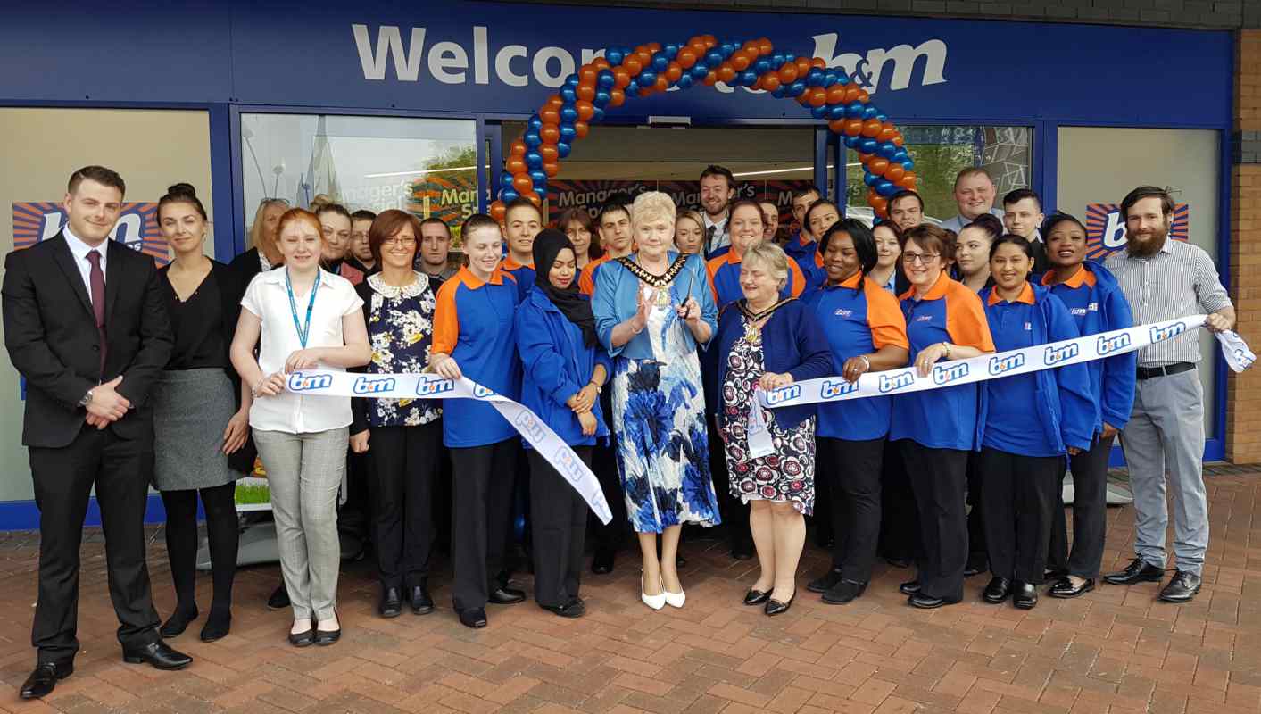 B&M Astle Park is formally opened by the Mayor of Sandwell, Councillor Barbara Price.