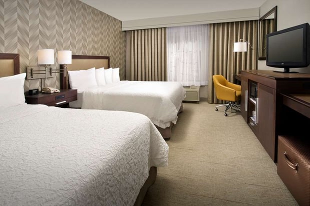 Images Hampton Inn Kansas City The Legends