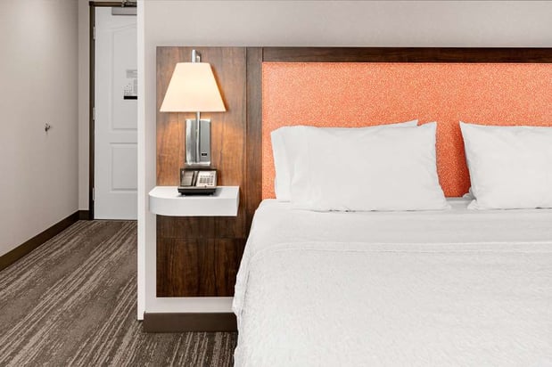 Images Hampton Inn & Suites Burlington