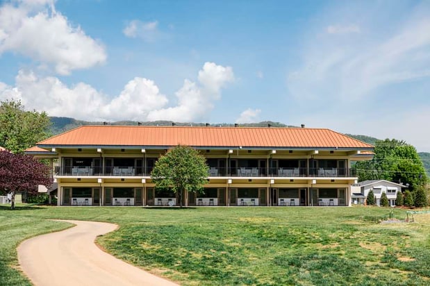 Images Waynesville Inn and Golf Club, Tapestry Collection by Hilton