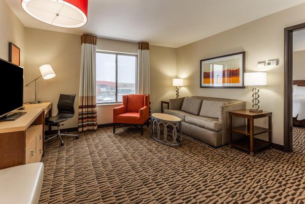 Images Candlewood Suites Fargo South - Medical Center, an IHG Hotel