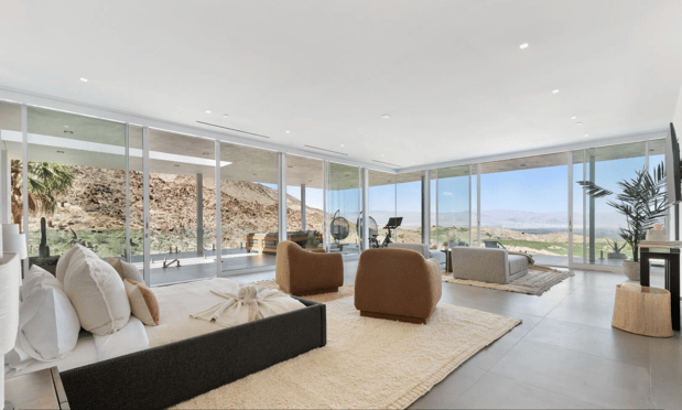 Images TRAVLR Vacation Homes