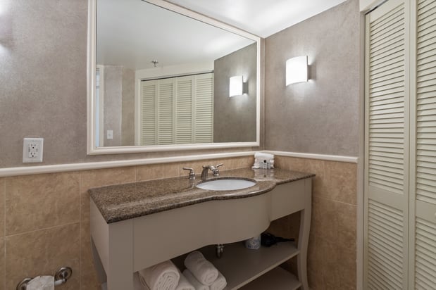 Images Crowne Plaza Executive Center Baton Rouge by IHG