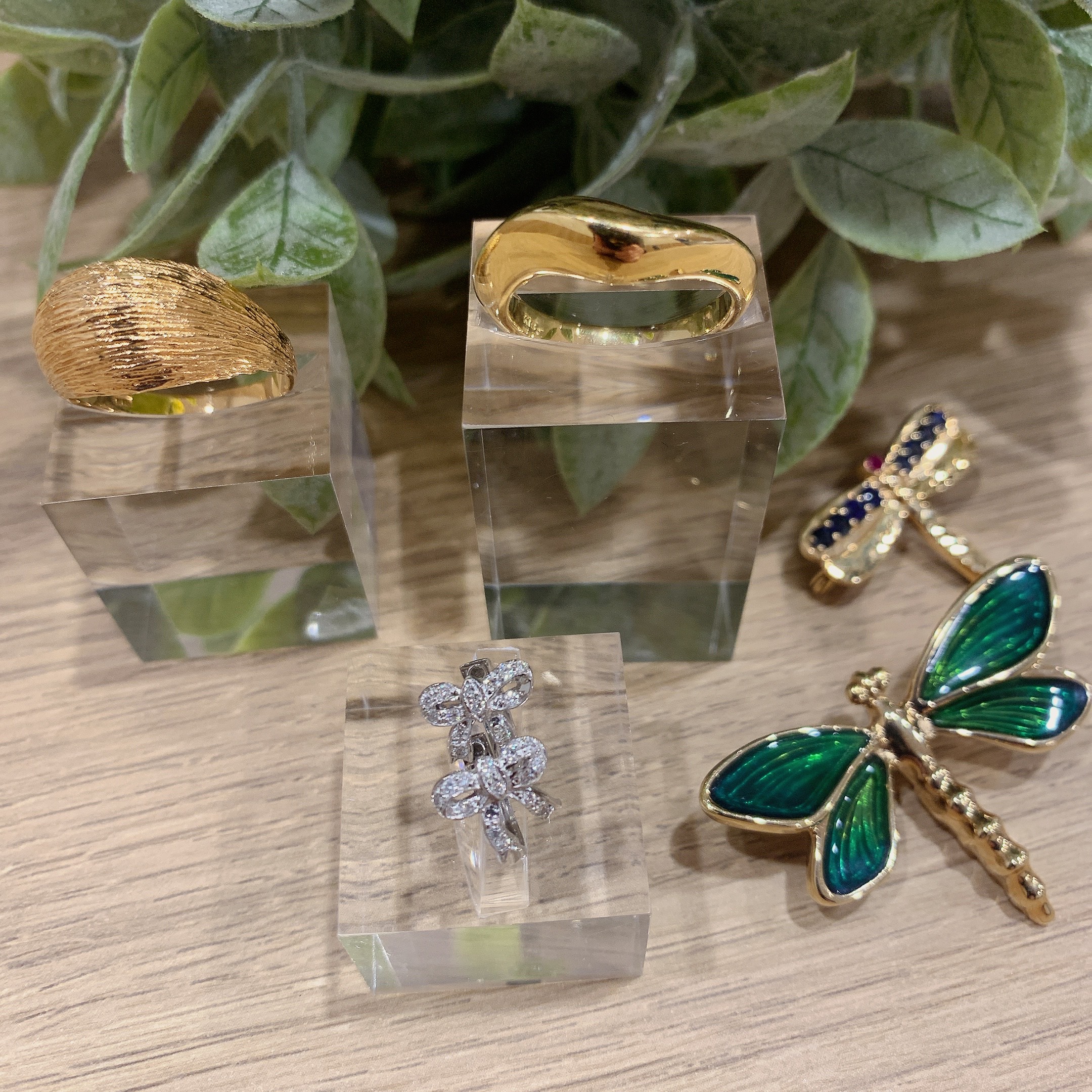 Images KOMEHYO（コメ兵）買取センター南森町