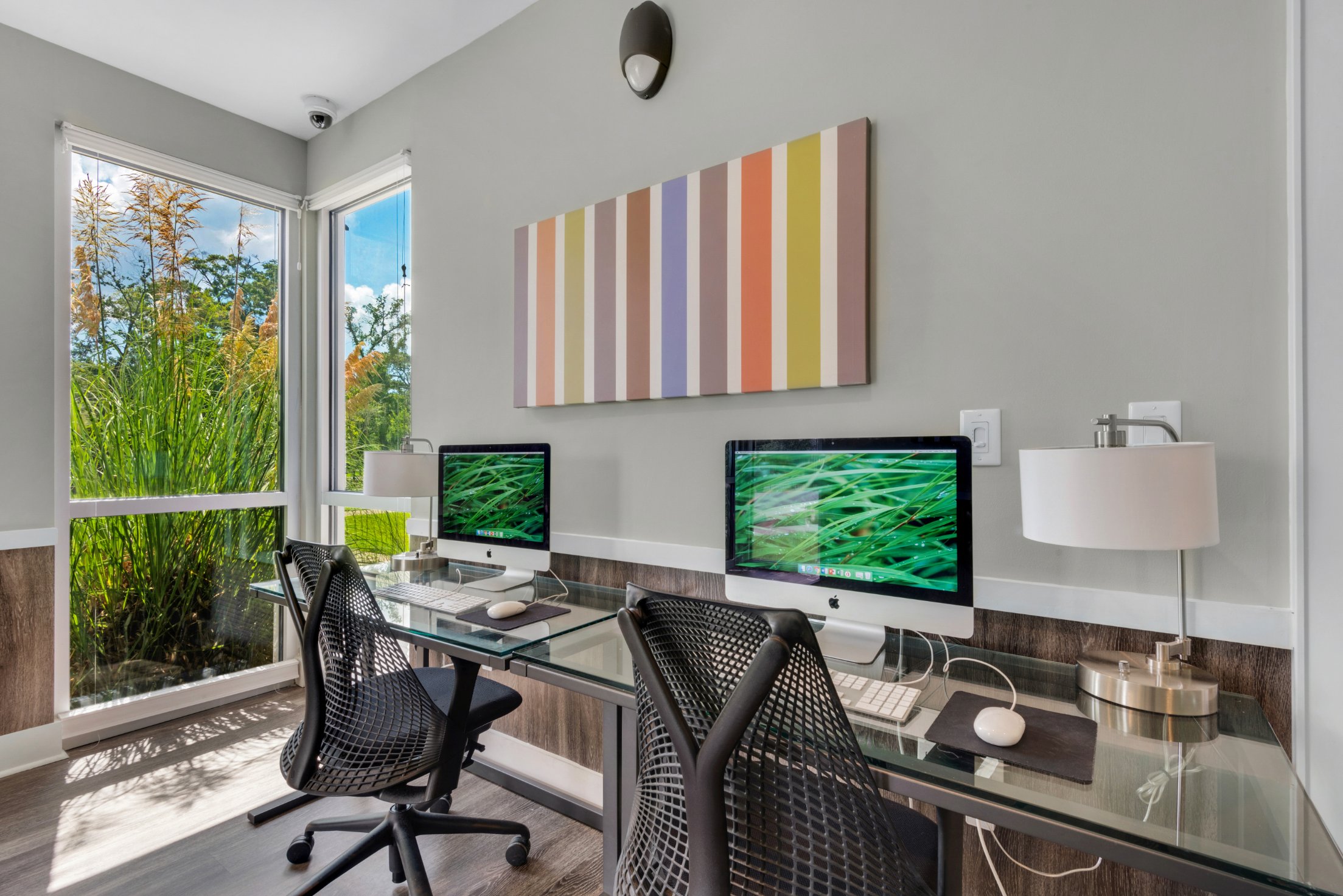 Off-campus housing Pensacola with computer labs