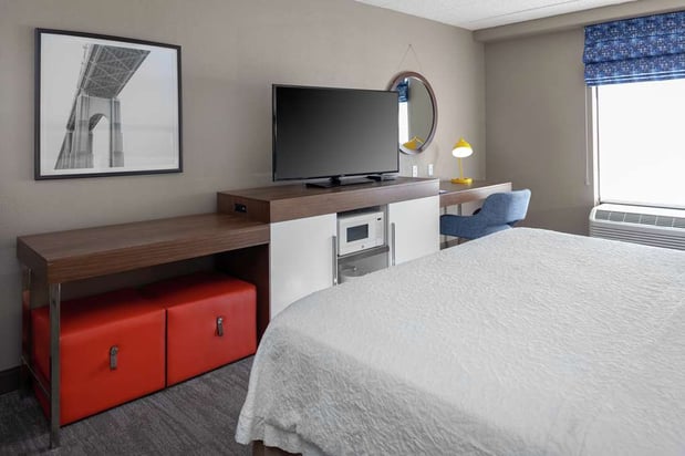 Images Hampton Inn Woodbridge