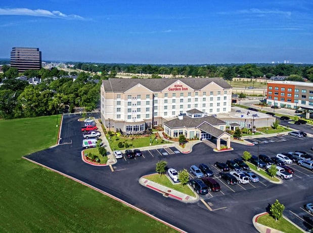 Images Hilton Garden Inn Tulsa Midtown