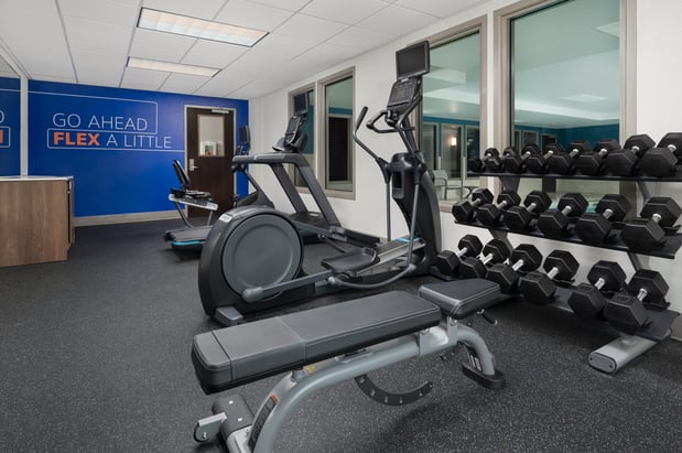 Images Holiday Inn Express & Suites Newport South by IHG