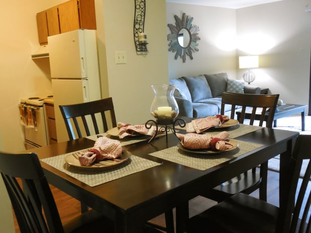 Images Suson Pines Apartments