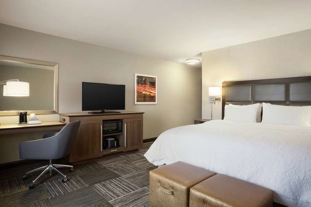 Images Hampton Inn & Suites Minooka