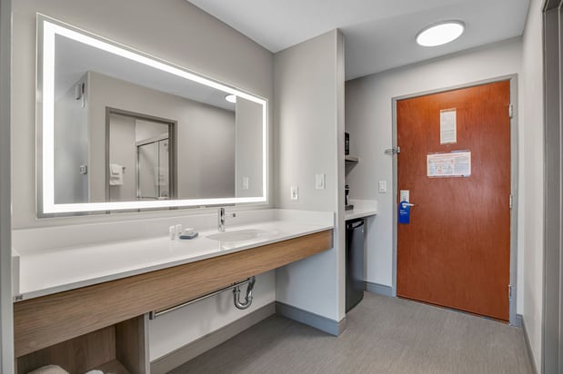 Images Holiday Inn Express & Suites Portland-Jantzen Beach by IHG