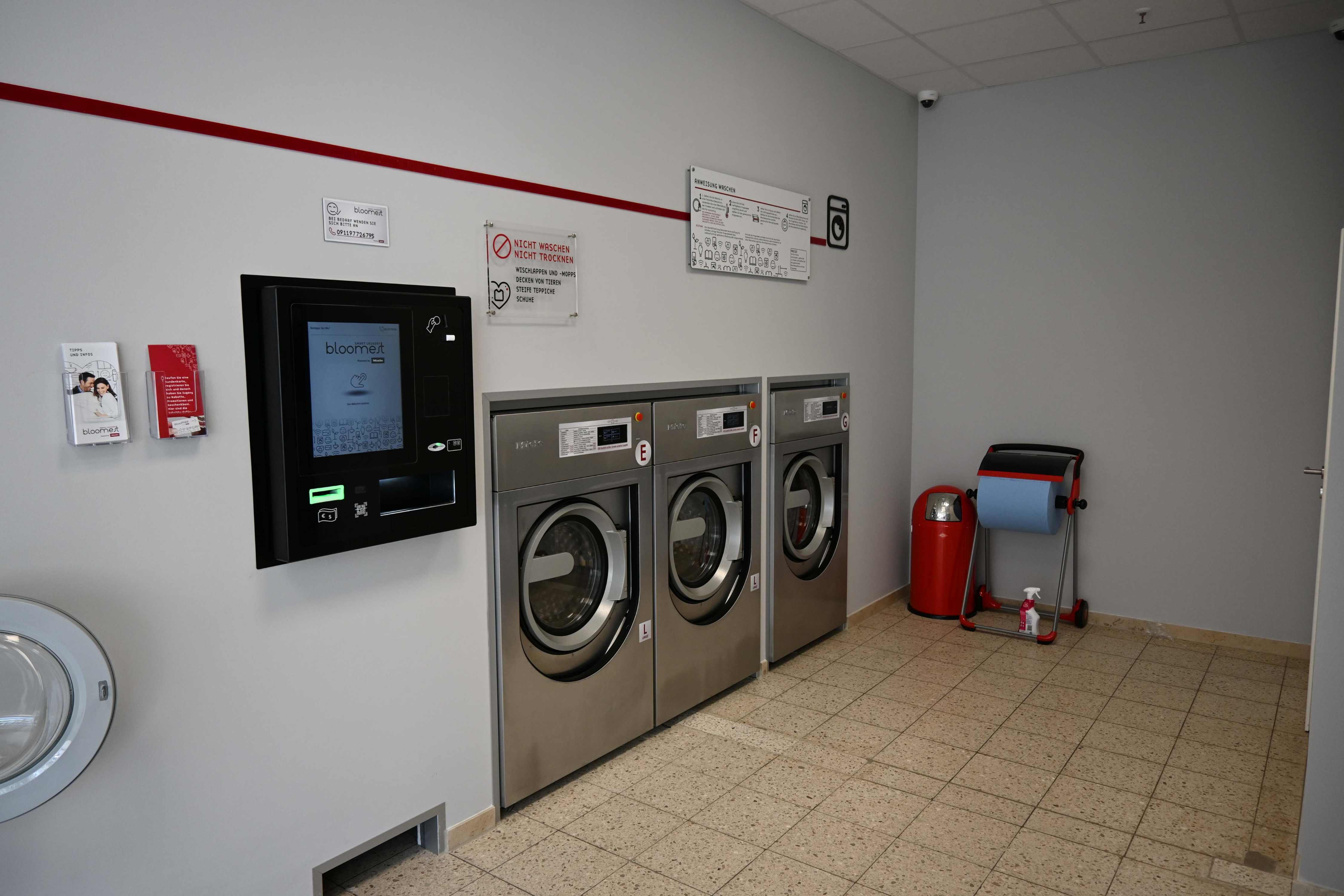 Bild 4 SB-Waschsalon Bloomest Nürnberg in Nürnberg