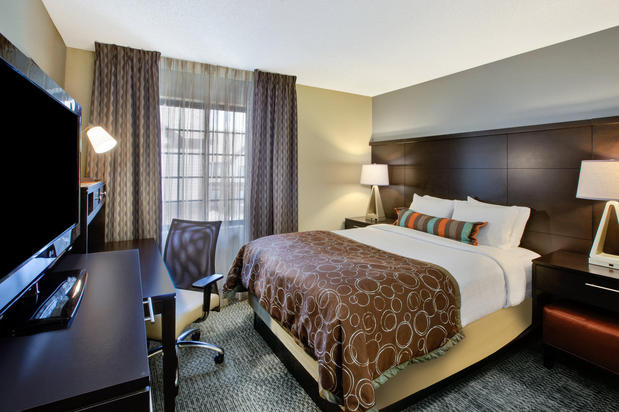 Images Staybridge Suites Louisville-East by IHG