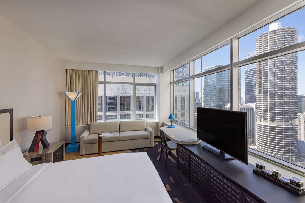 theWit Chicago, a Hilton Hotel