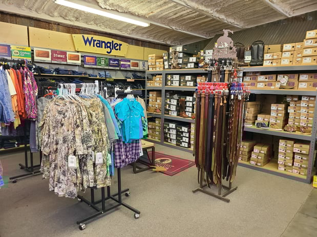 Images Llano Feed & Supply