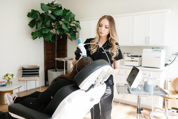 Images SKINAESTHETICA