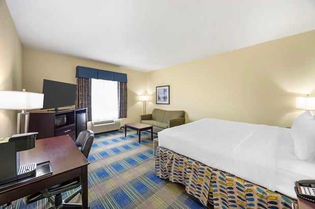 Images Best Western Plus Pratt