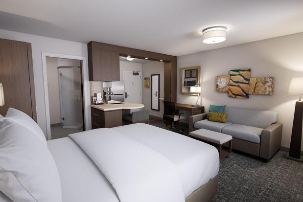 Images Staybridge Suites Southgate – Detroit Area by IHG