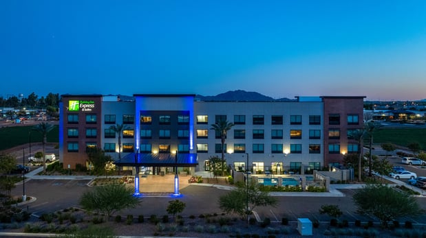 Images Holiday Inn Express & Suites Gilbert – Mesa Gateway Airport by IHG