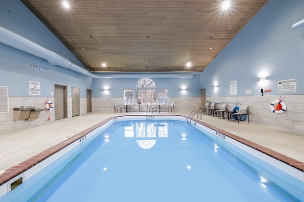 Images Holiday Inn Express & Suites Zion by IHG