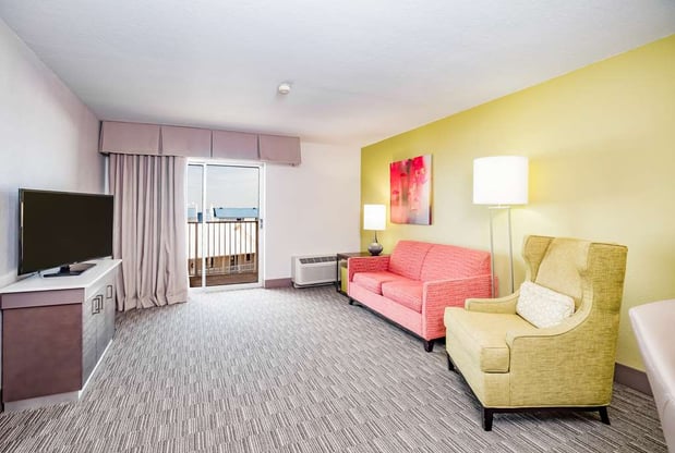 Images Hilton Garden Inn Orange Beach Beachfront