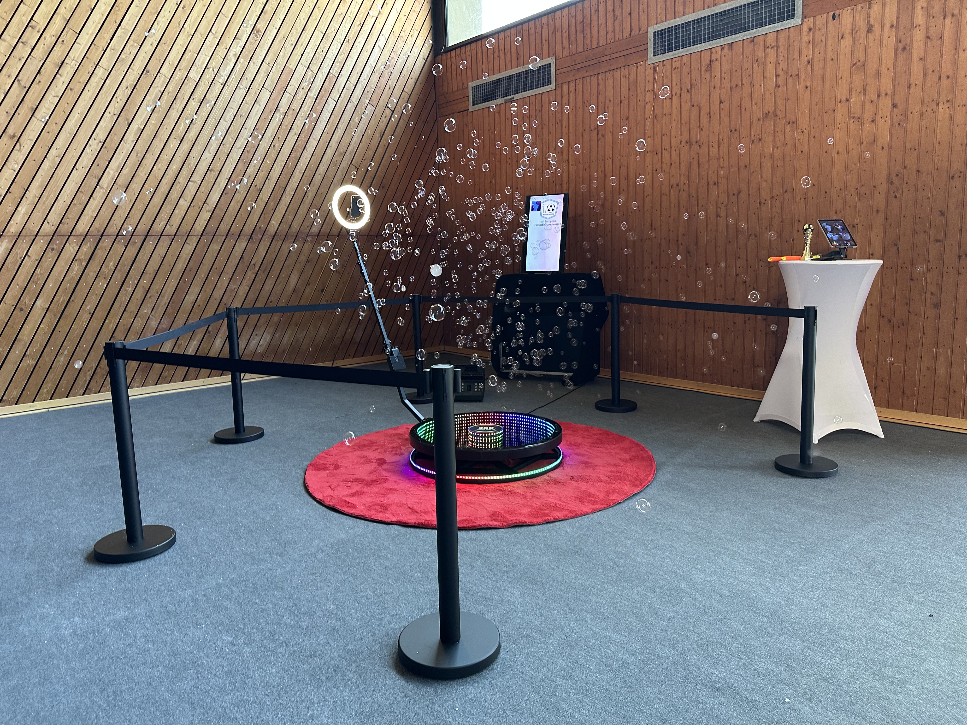 Die-Fotobox-0711, In den Akademiegärten 45 in Neuhausen