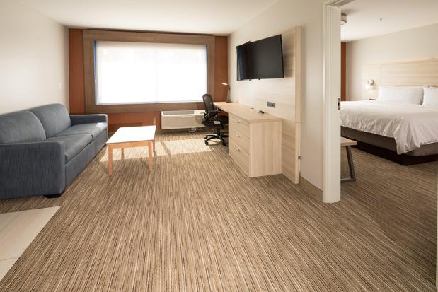 Images Holiday Inn Express & Suites Portage, an IHG Hotel