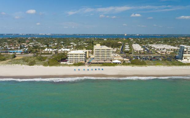 Images Crowne Plaza Melbourne-Oceanfront by IHG