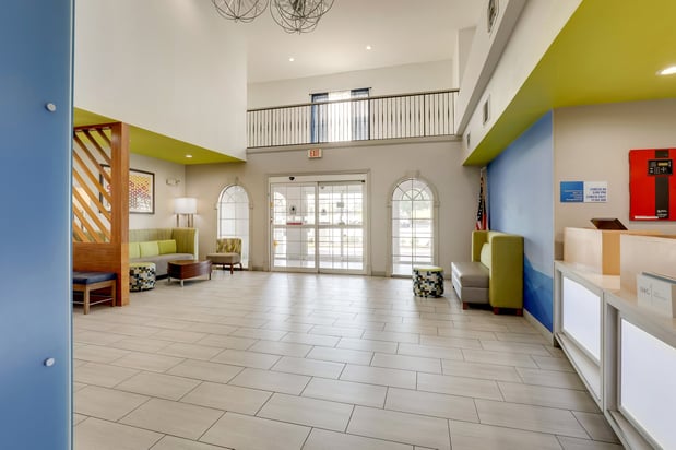 Images Holiday Inn Express & Suites Orangeburg by IHG