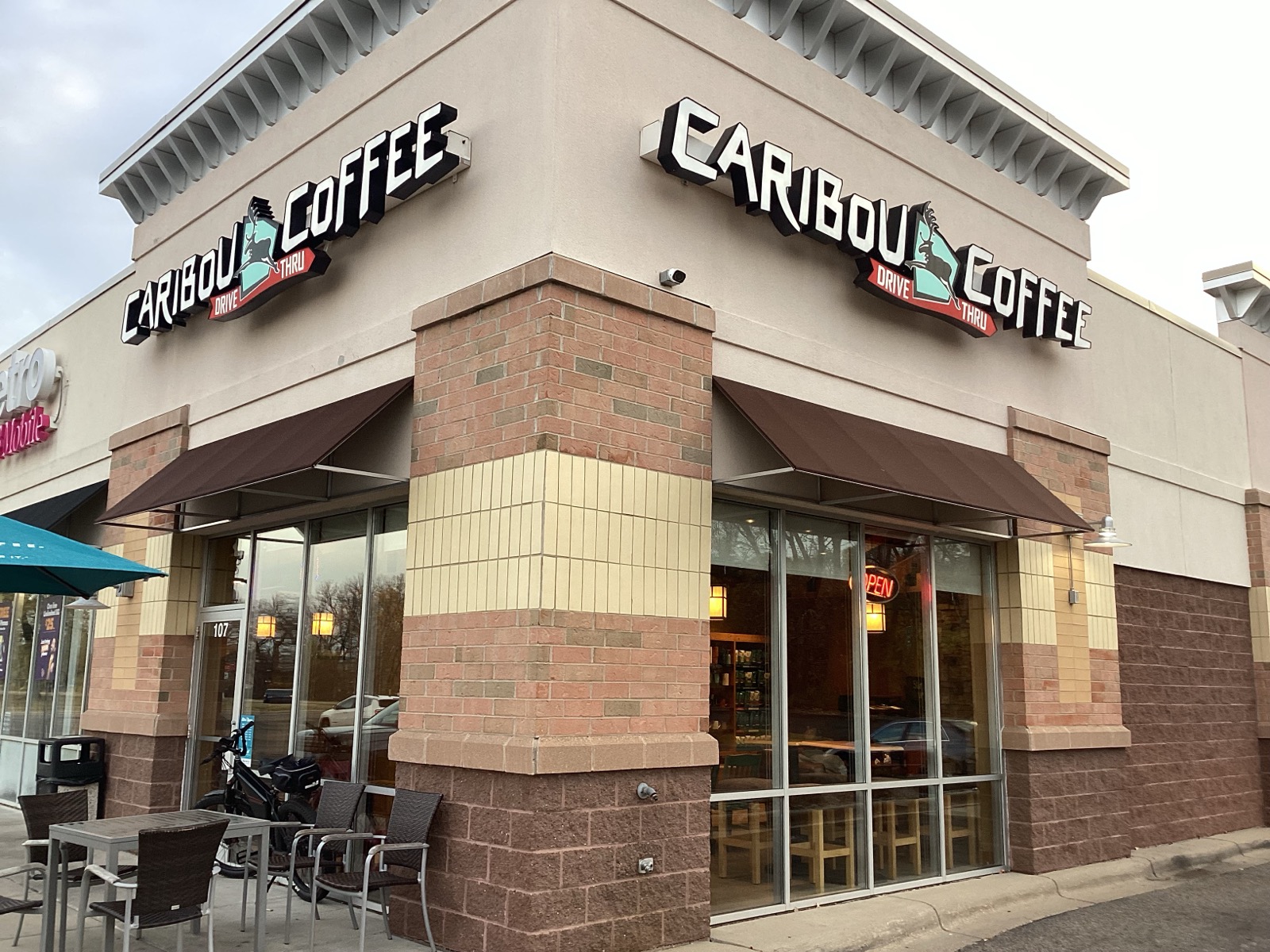 Storefront of the Caribou Coffee at 2001 Cliff Road East in Burnsville