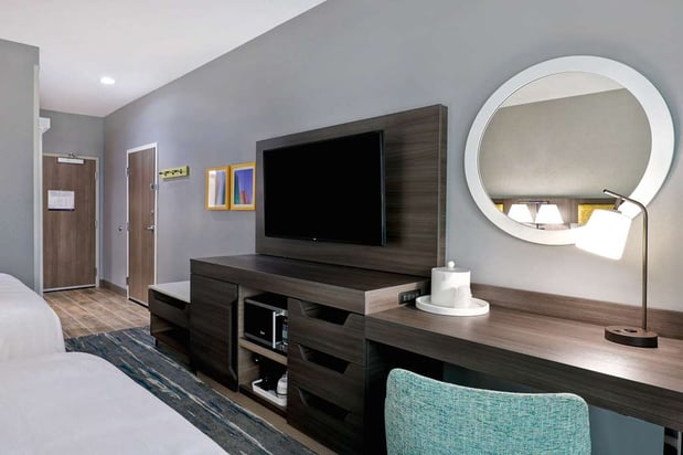 Images Hampton Inn & Suites Houston East Beltway 8