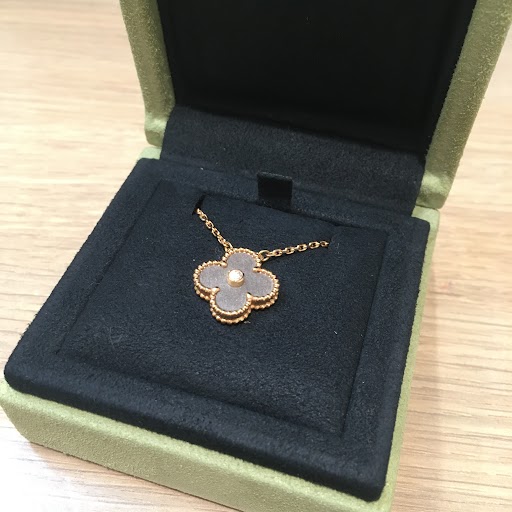 Images KOMEHYO（コメ兵）買取センター京橋京阪モール