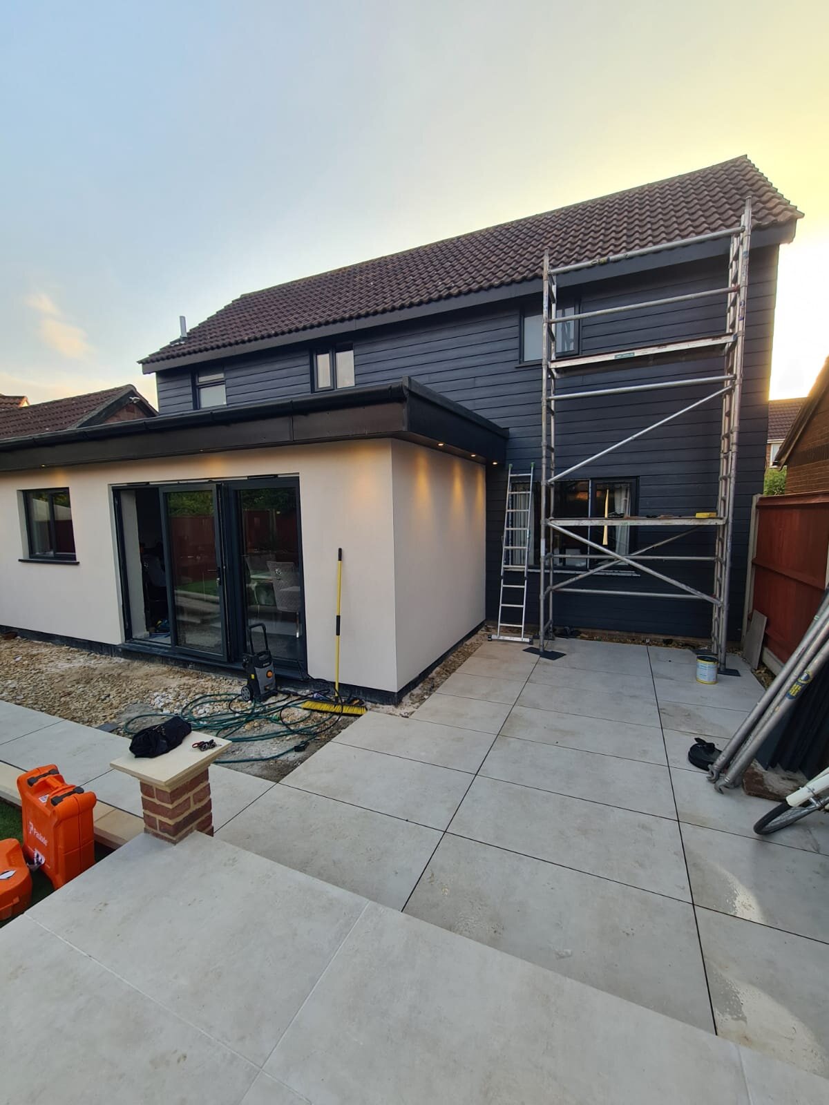 Images Renovate Ltd.