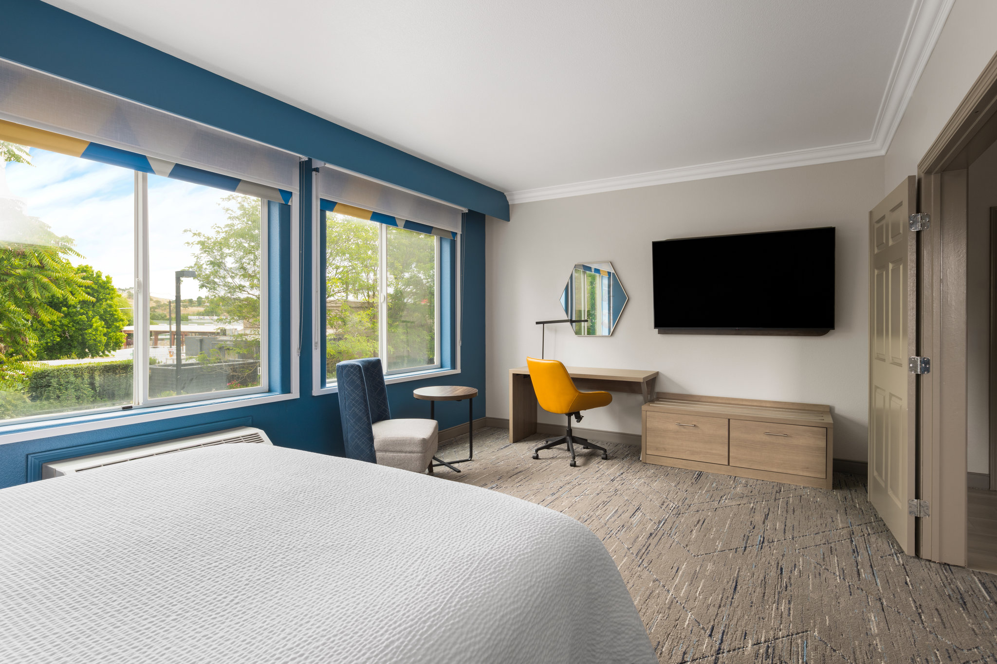 Holiday Inn Express & Suites Paso Robles by IHG Image