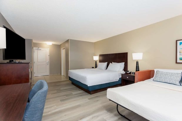 Images Hampton Inn Orlando-International Airport