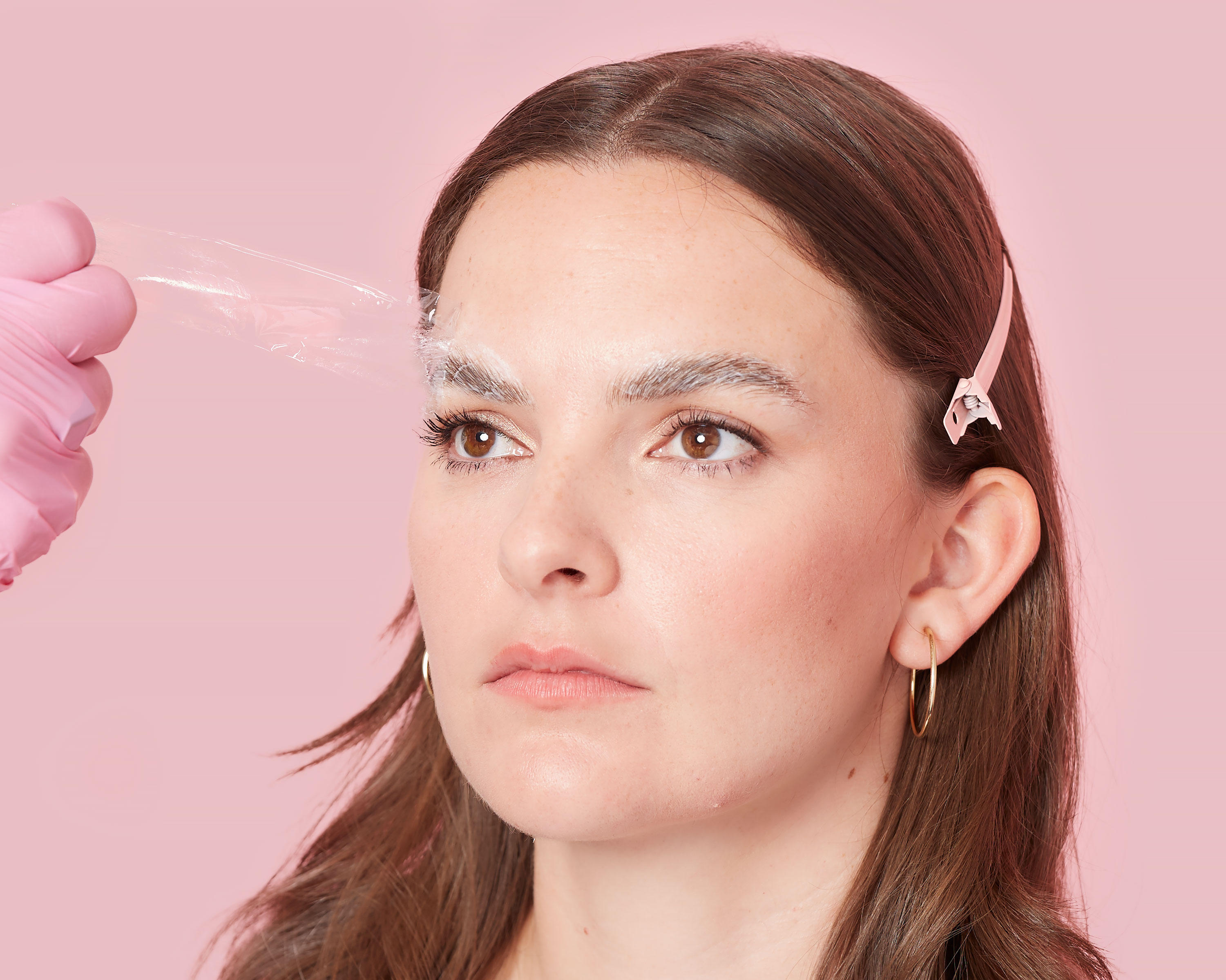 Images Benefit BrowBar Depilación de Cejas