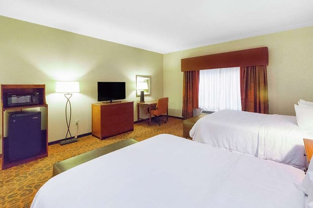 Images Hampton Inn Waynesburg