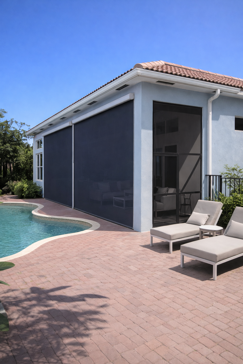 Blinds 
Indoor and Outdoor 
Call us to schedule your FREE estimate at (786) 597-1085. 