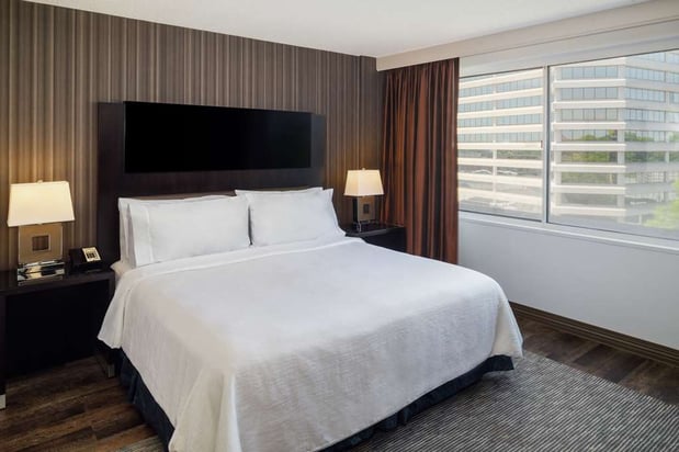 Images Embassy Suites by Hilton Washington DC Chevy Chase Pavilion