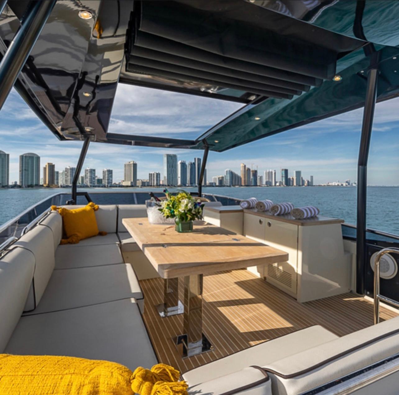 Yacht Luxe Miami Charters Miami (954)952-3345